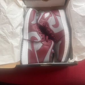 Air Jordan 1 Mid